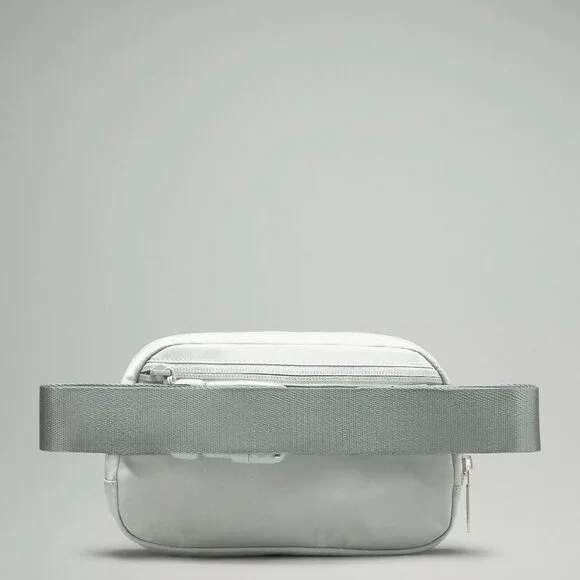 Sold Out Jade Grey Everywhere Belt Bag 1L- lululemon NWT - Picture 2 of 6